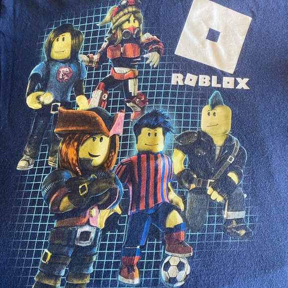 Roblox t shirt - Picture 2 of 2